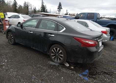 2018 Nissan Altima 2.5 Sv z USA, uszkodzony, nr VIN 1N4AL3AP2JC105377